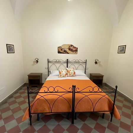 B&B Palazzo Tornabene Catánia Buitenkant foto